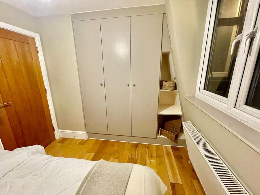 Lovely Two Bed Flat Londres Exterior foto