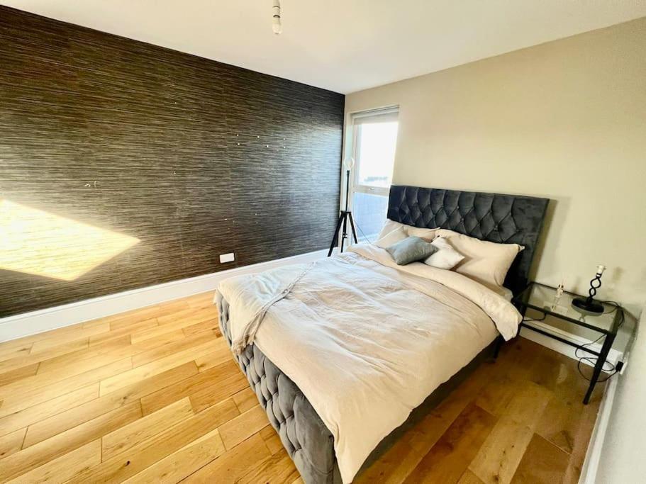 Lovely Two Bed Flat Londres Exterior foto